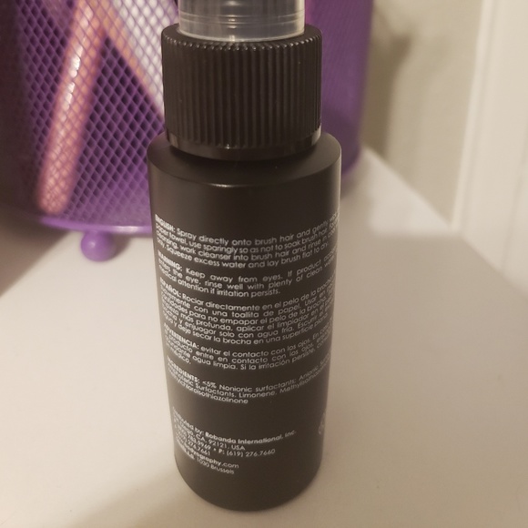 Bodyography pro makeup brush cleanser - Picture 2 of 2